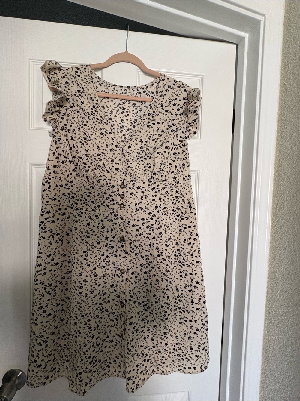 Girls Cream Floral Ruffle-Sleeve Dress
